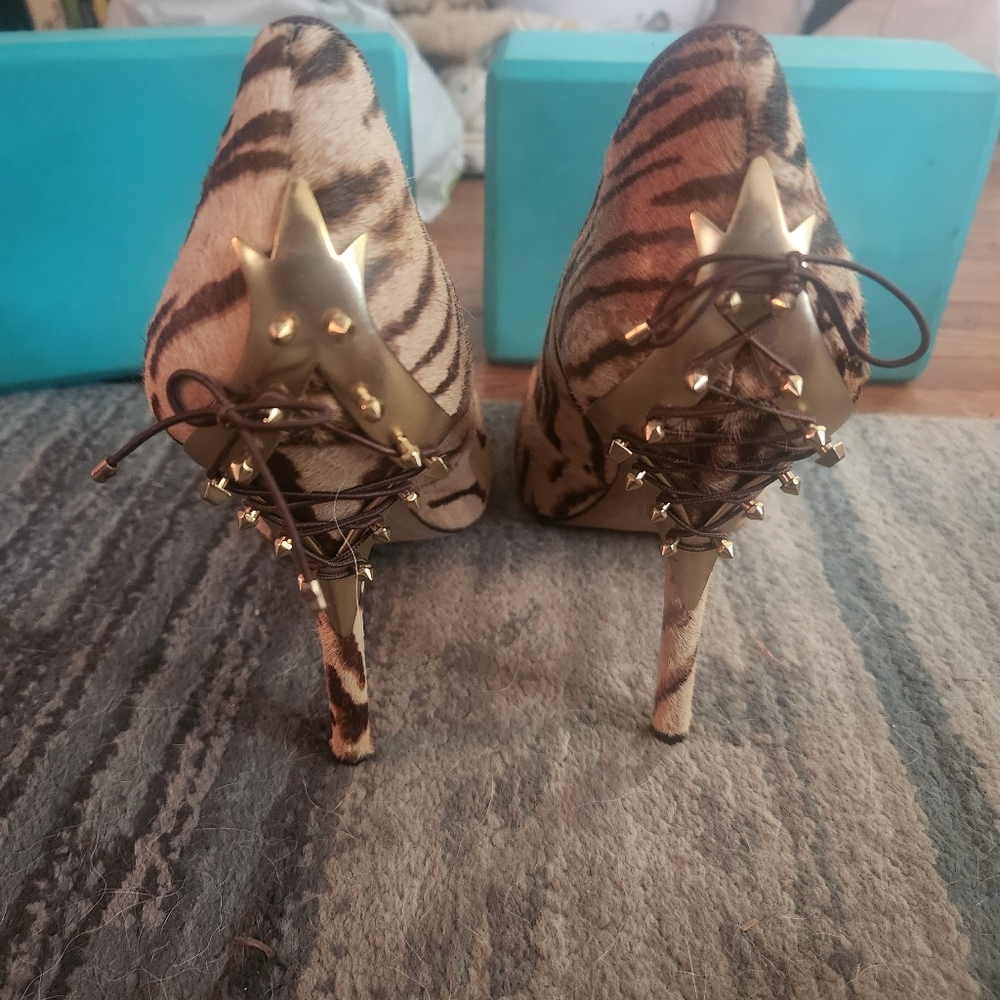 Tiger heels